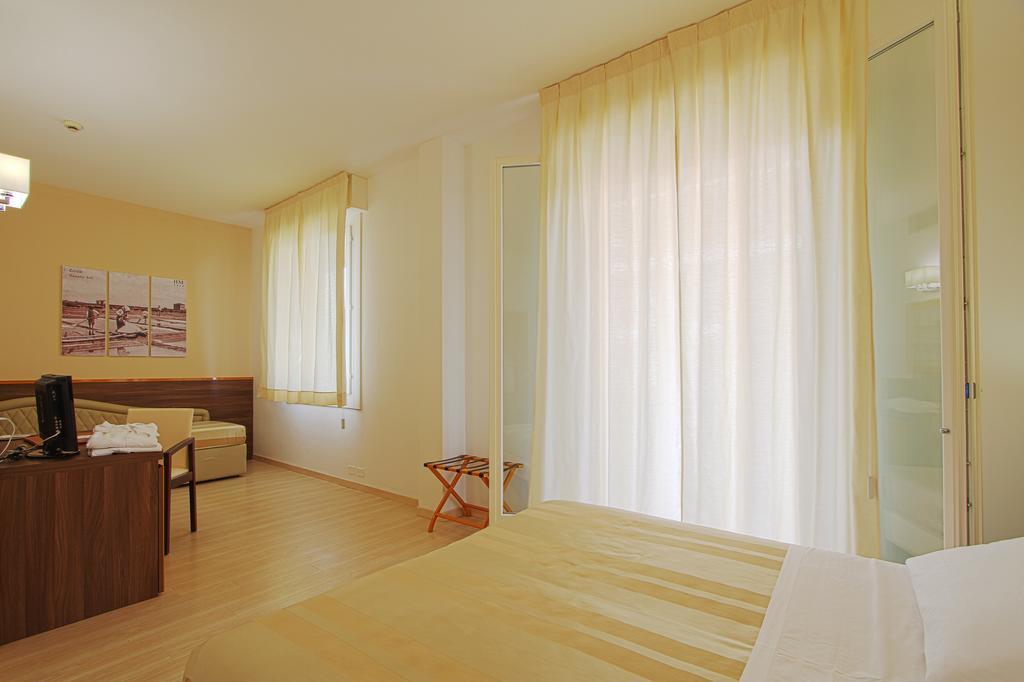 Hotel Michelangelo มิลาโน แมริตทิมา ภายนอก รูปภาพ