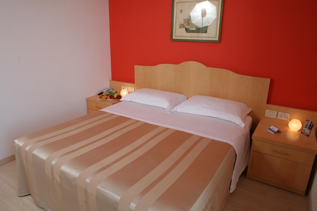 Hotel Michelangelo มิลาโน แมริตทิมา ภายนอก รูปภาพ