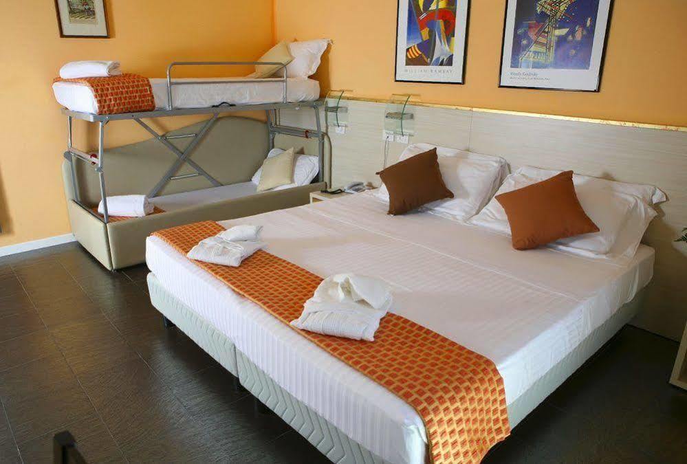 Hotel Michelangelo มิลาโน แมริตทิมา ภายนอก รูปภาพ