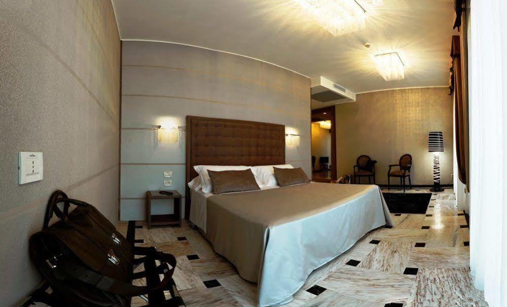 Hotel Michelangelo มิลาโน แมริตทิมา ภายนอก รูปภาพ