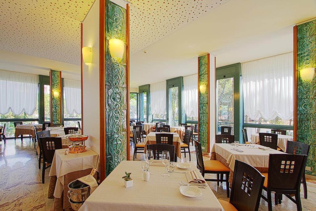 Hotel Michelangelo มิลาโน แมริตทิมา ภายนอก รูปภาพ