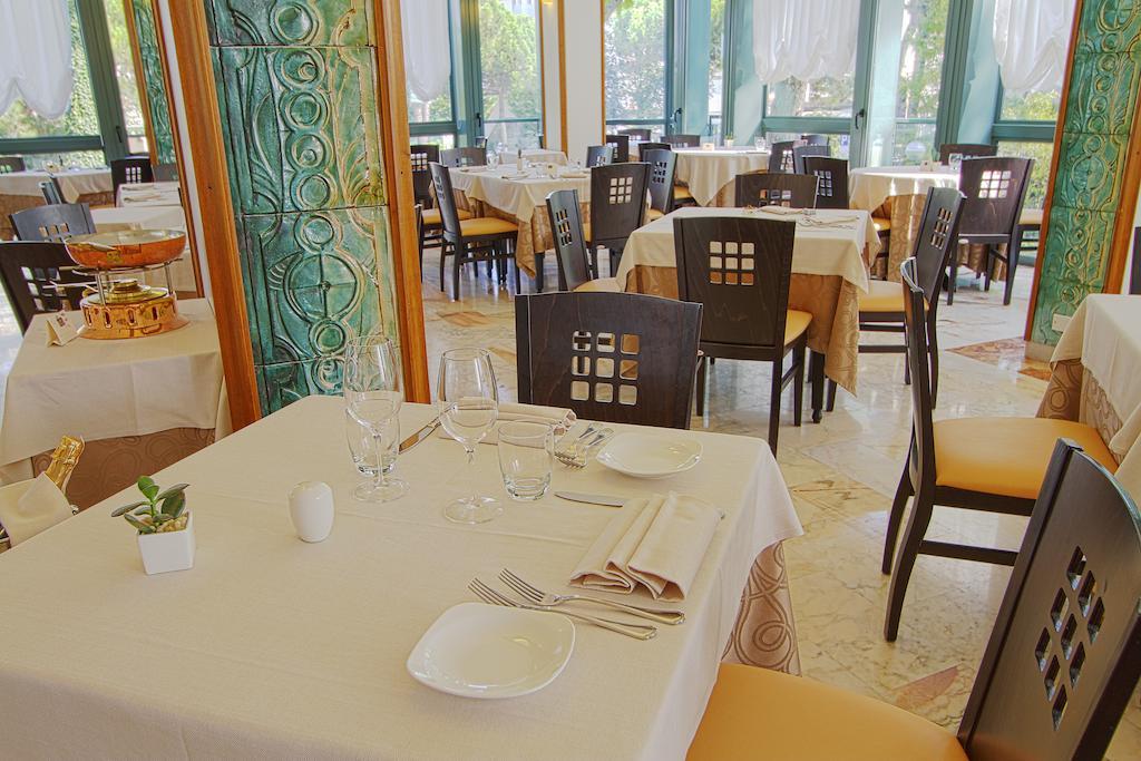 Hotel Michelangelo มิลาโน แมริตทิมา ภายนอก รูปภาพ